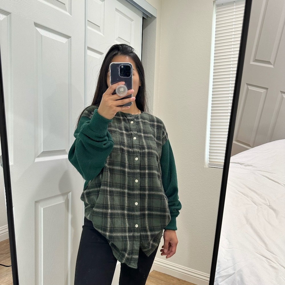 LF STORE PLAID SWEATER
